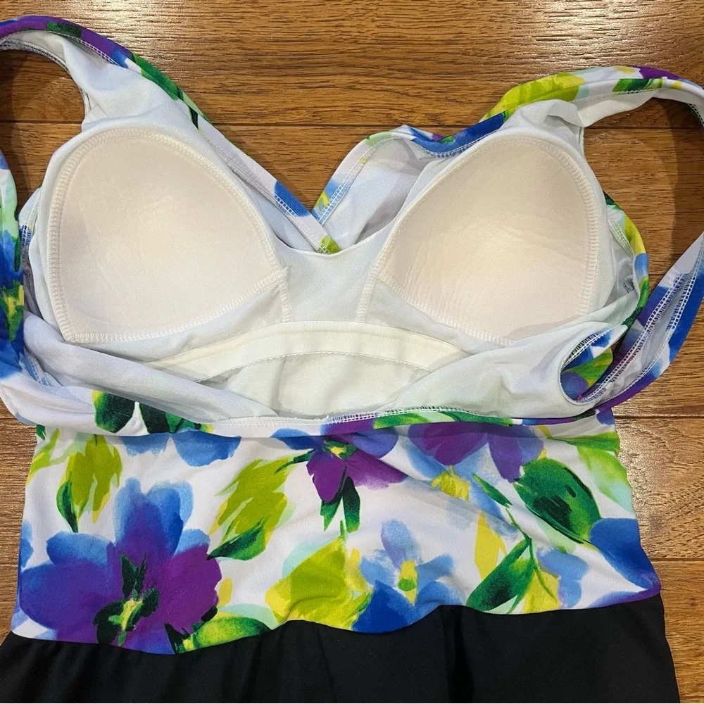 Suddenly Slim By Catalina  One Piece Tropical Floral Skirted Swimsuit Size M